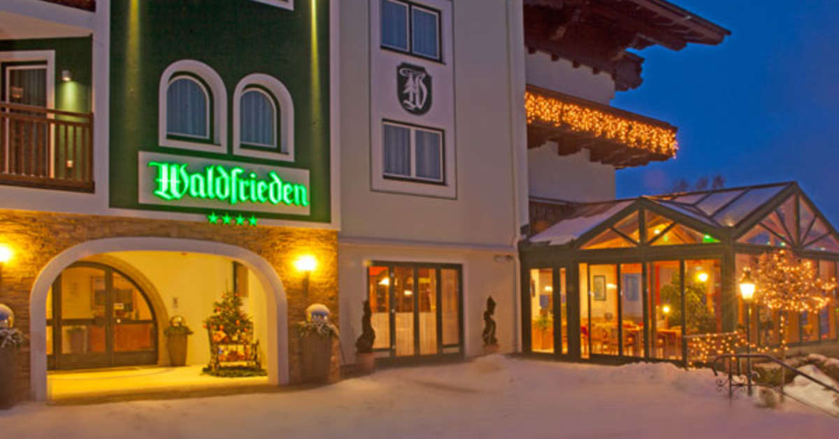 Ein Foto von der Außenansicht des Hotel Waldfrieden