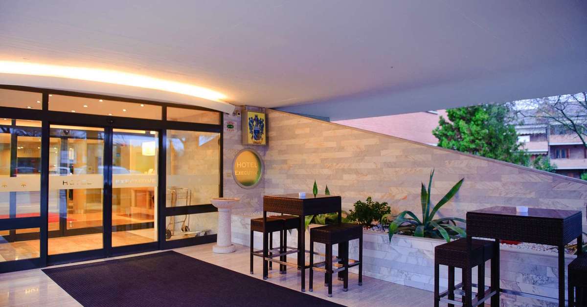 Een foto van het interieur van Hotel Executive