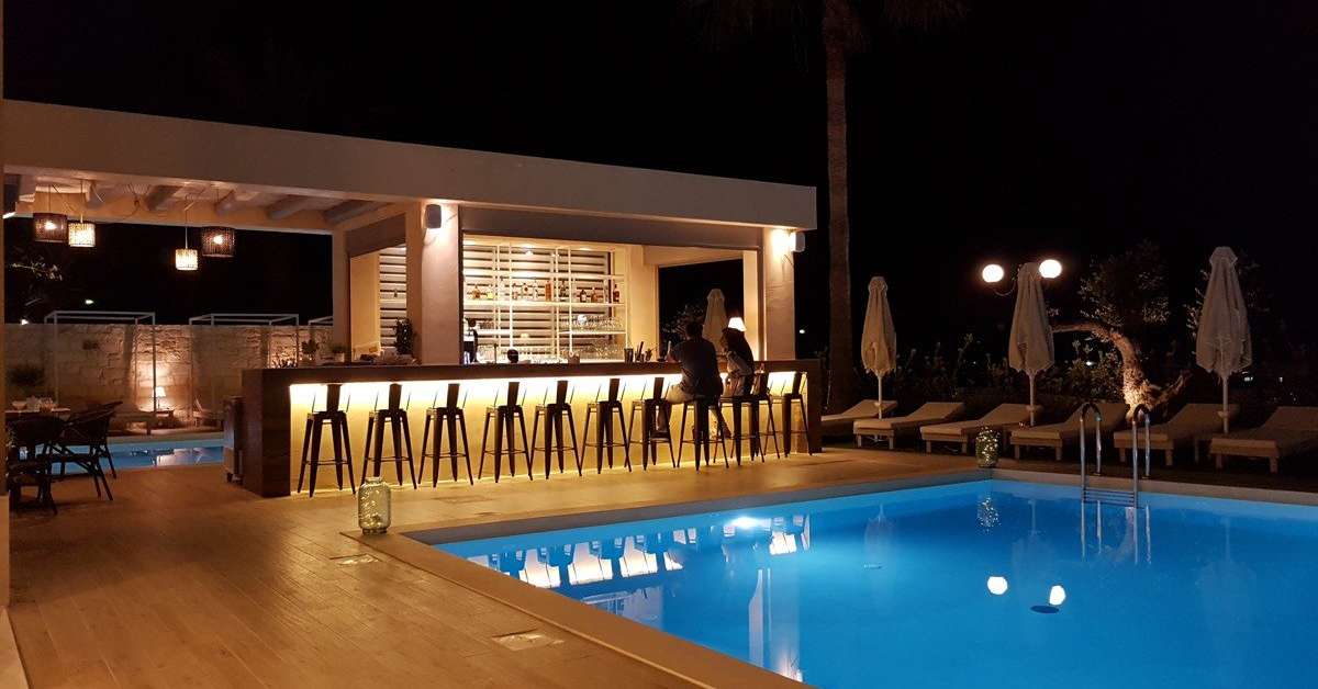 Ein Foto vom Pool im Airis Boutique & Suites