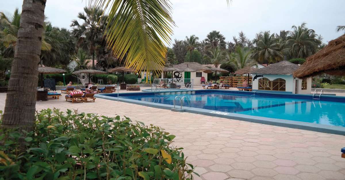 Een foto van het zwembad bij Holiday Beach Club Hotel