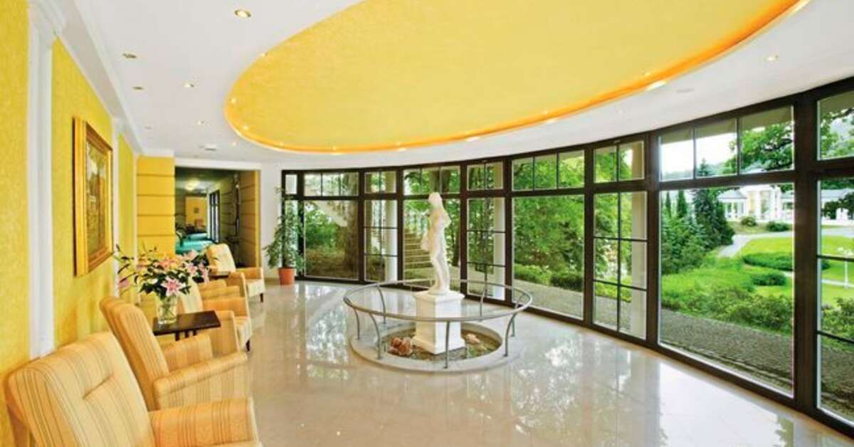 Een foto van het interieur van Danubius Health Spa Resort Nove Lazne