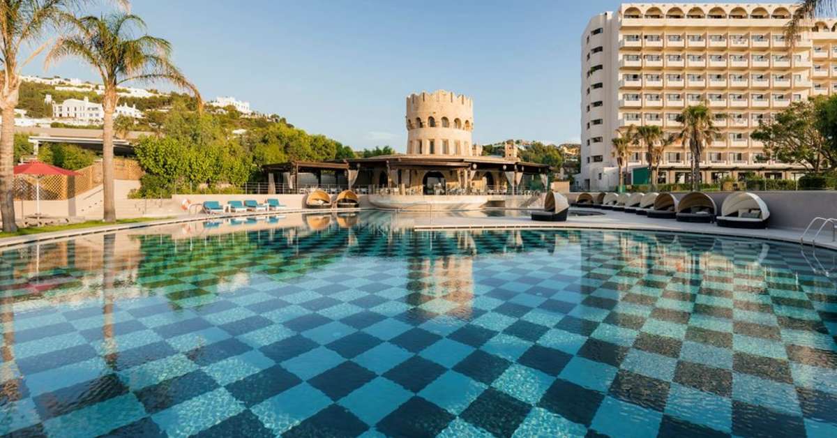 Ein Foto vom Pool im Esperos Palace Resort