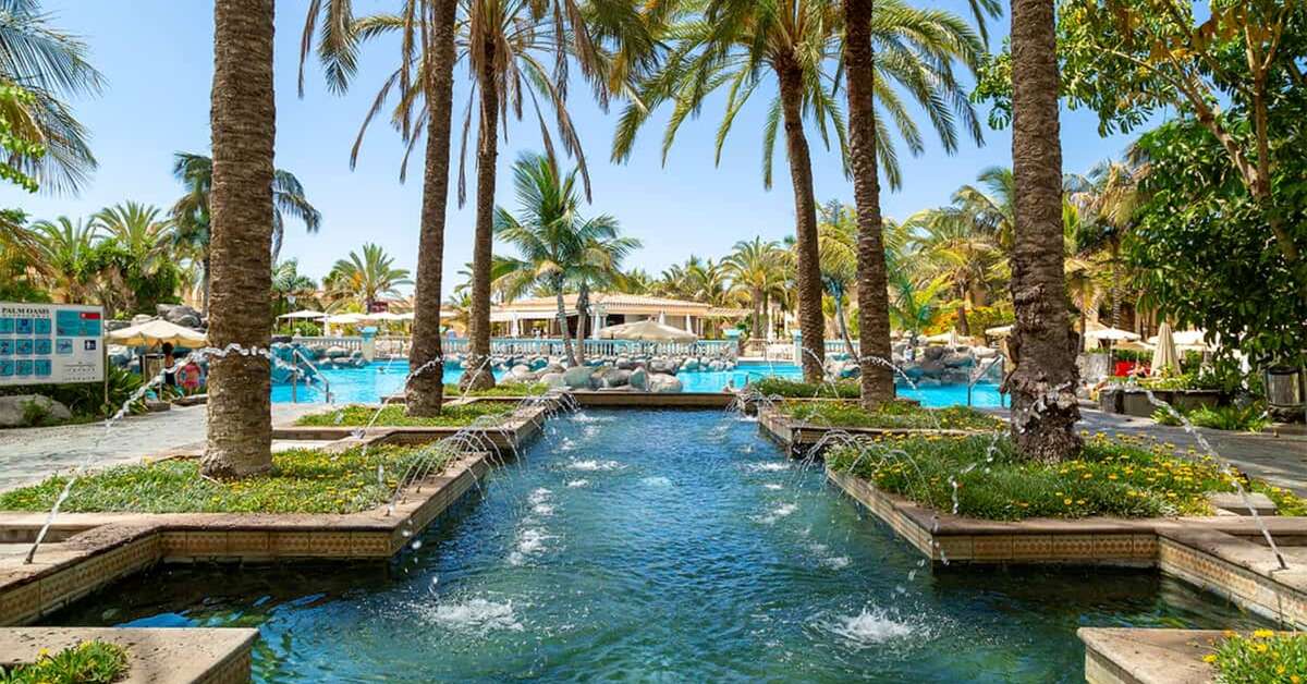 Een foto van het terras bij Palm Oasis Maspalomas