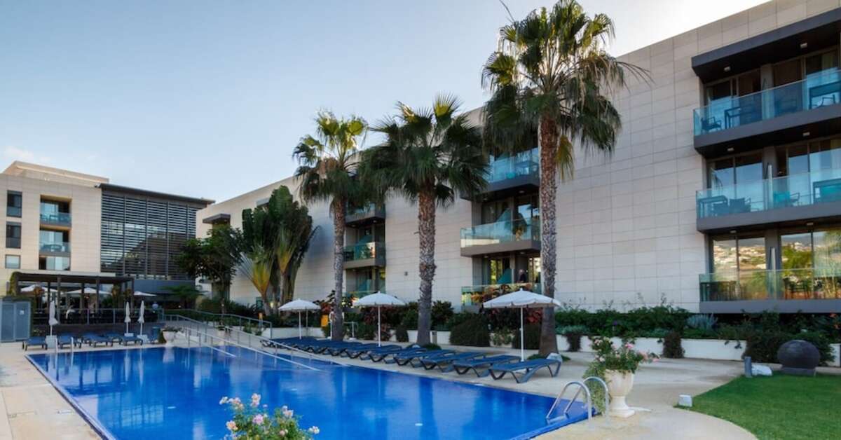 Een foto van het zwembad bij Golden Residence