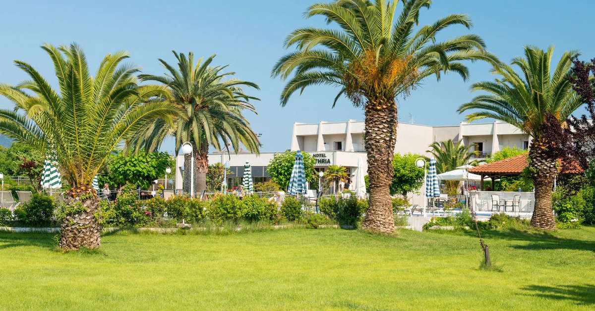 Een foto van het terras bij Aethria Hotel