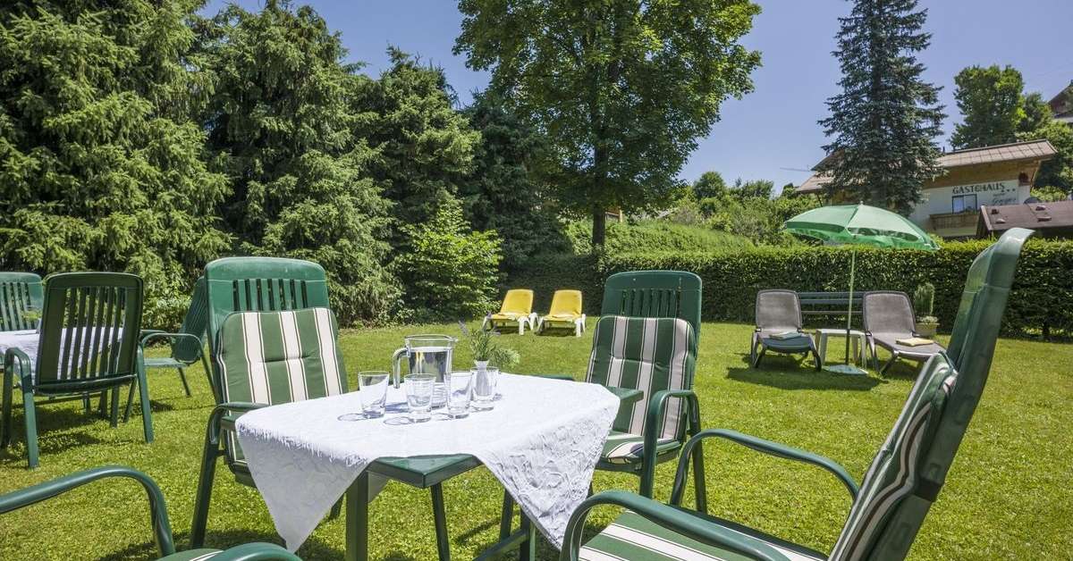 Een foto van het terras bij Sporthotel Austria