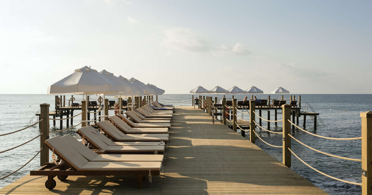 Een foto van het strand bij Seven Seas Hotel Life