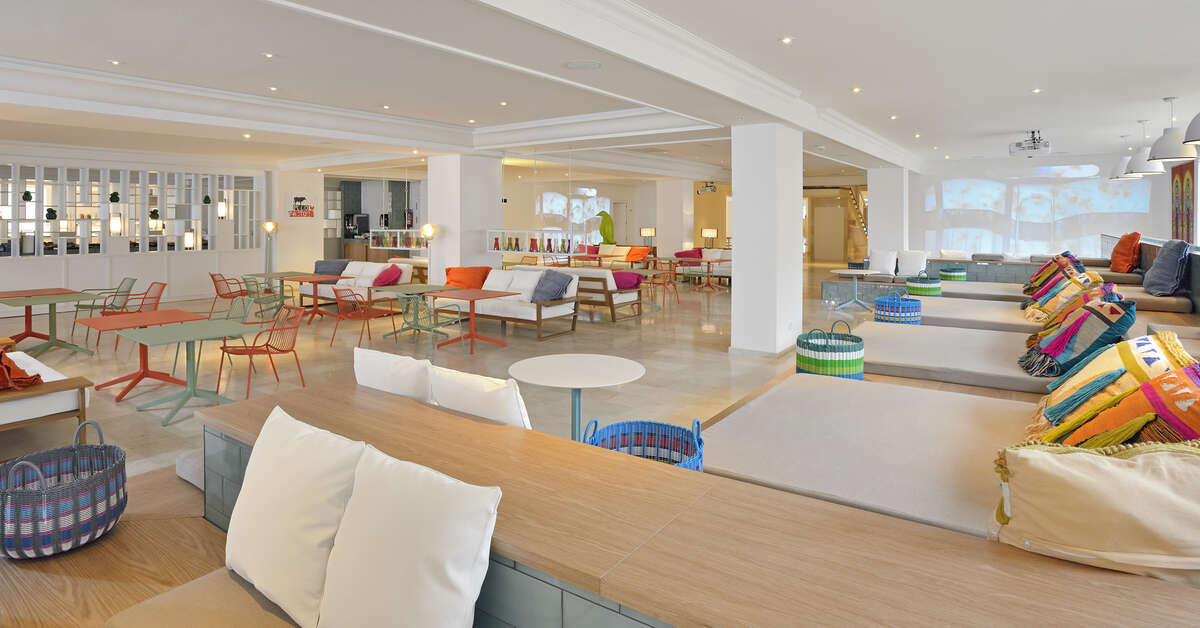 Een foto van het interieur van Innside by Melia Ibiza