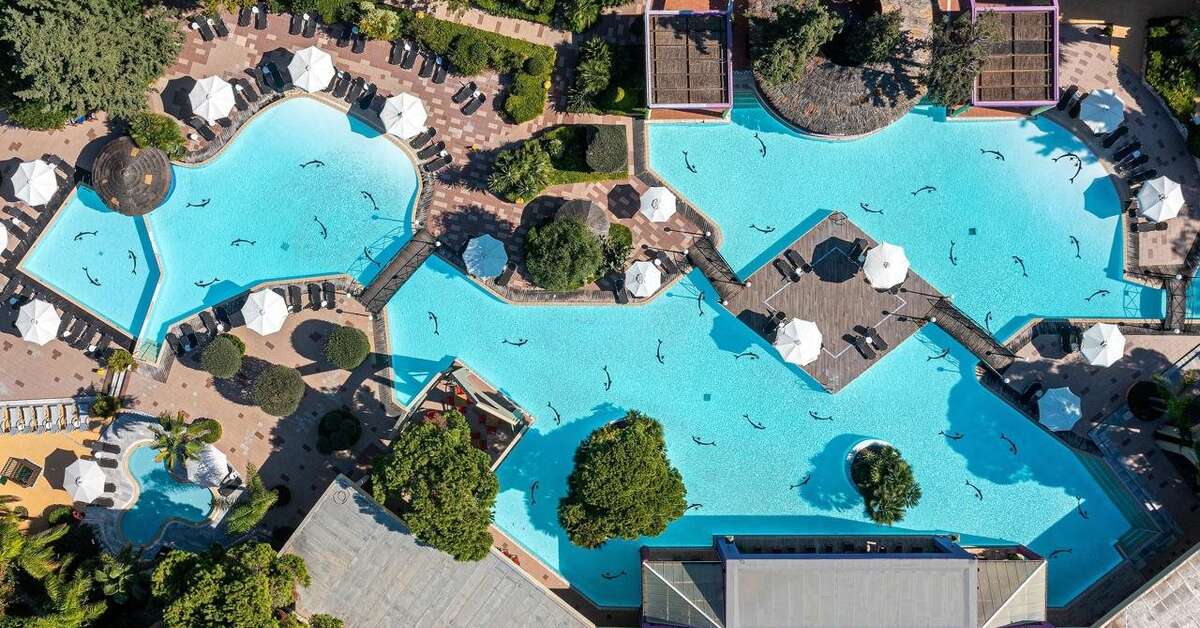 Een foto van het zwembad bij Dionysos Hotel