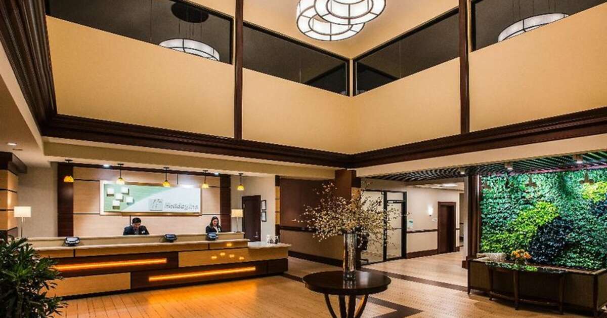 Een foto van het interieur van Holiday Inn Hasbrouck Heights Meadowlands