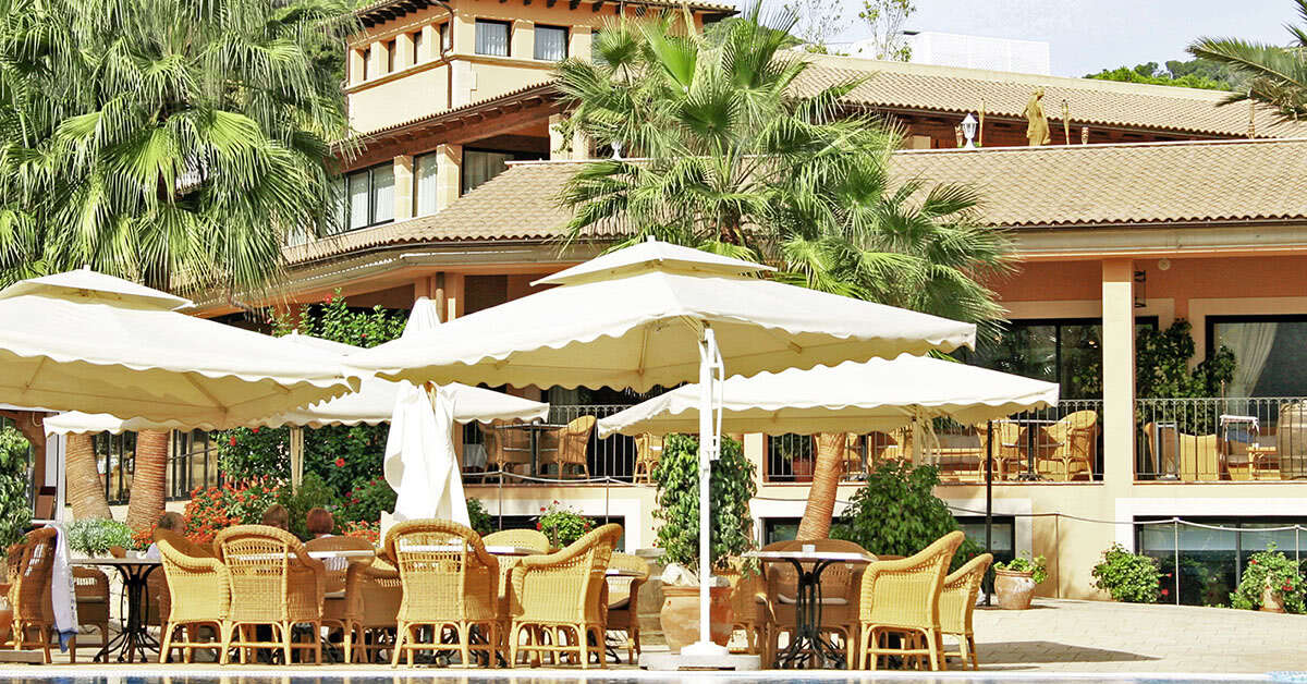 Ein Foto vom Pool im Mon Port Hotel & Spa