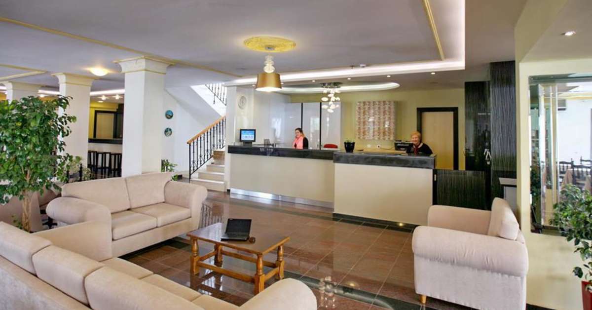 Een foto van het interieur van Hotel Theofilos Classic