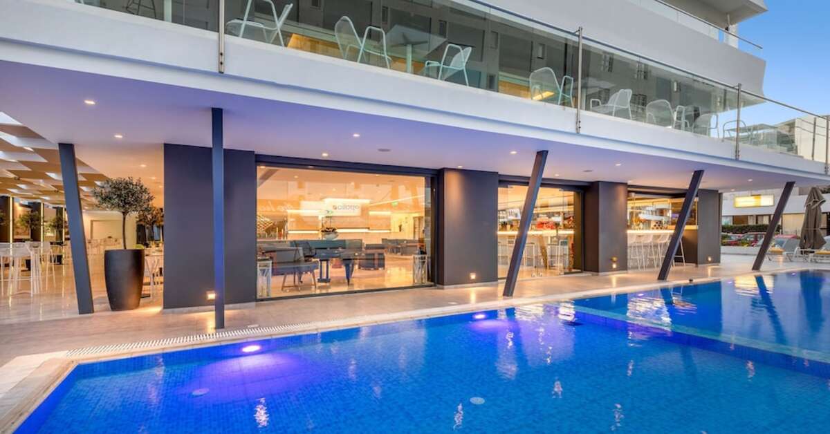 Ein Foto vom Pool im Mercure Rhodes Alexia Hotel & Spa