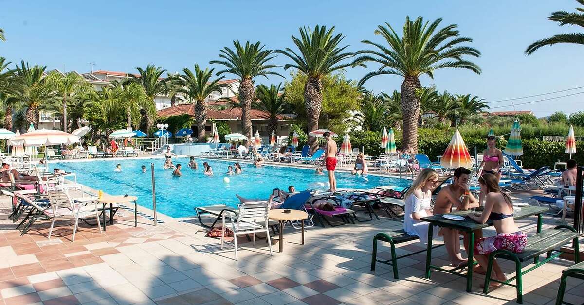 Een foto van het zwembad bij Margarita Hotel