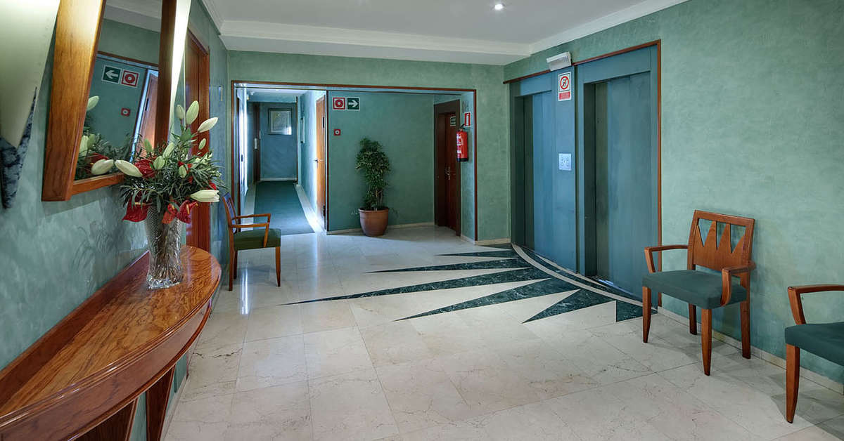 Een foto van het interieur van Hotel Gotico