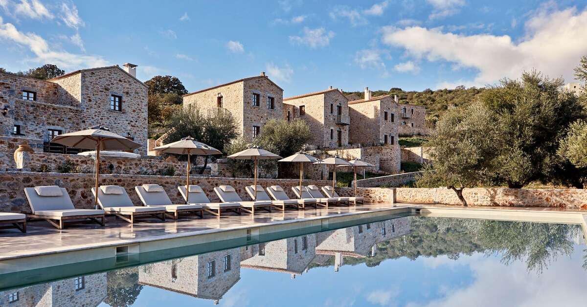 Ein Foto 100 Rizes Luxury Seaside Resort