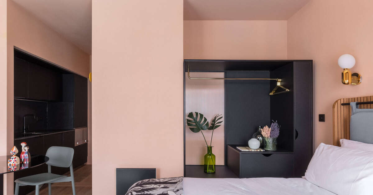 Een foto van Whitworth Locke