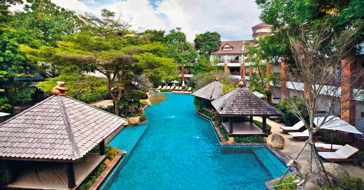 Een foto van het zwembad bij Woodlands Hotel & Resort