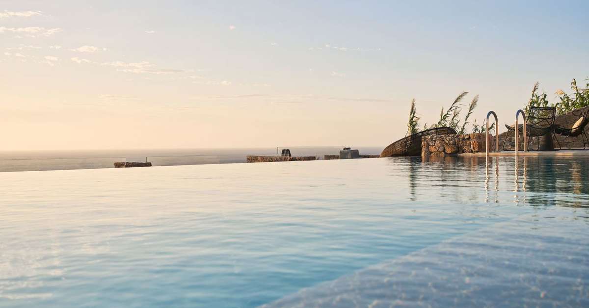 Een foto van het zwembad bij Mykonos Bliss Cozy Suites