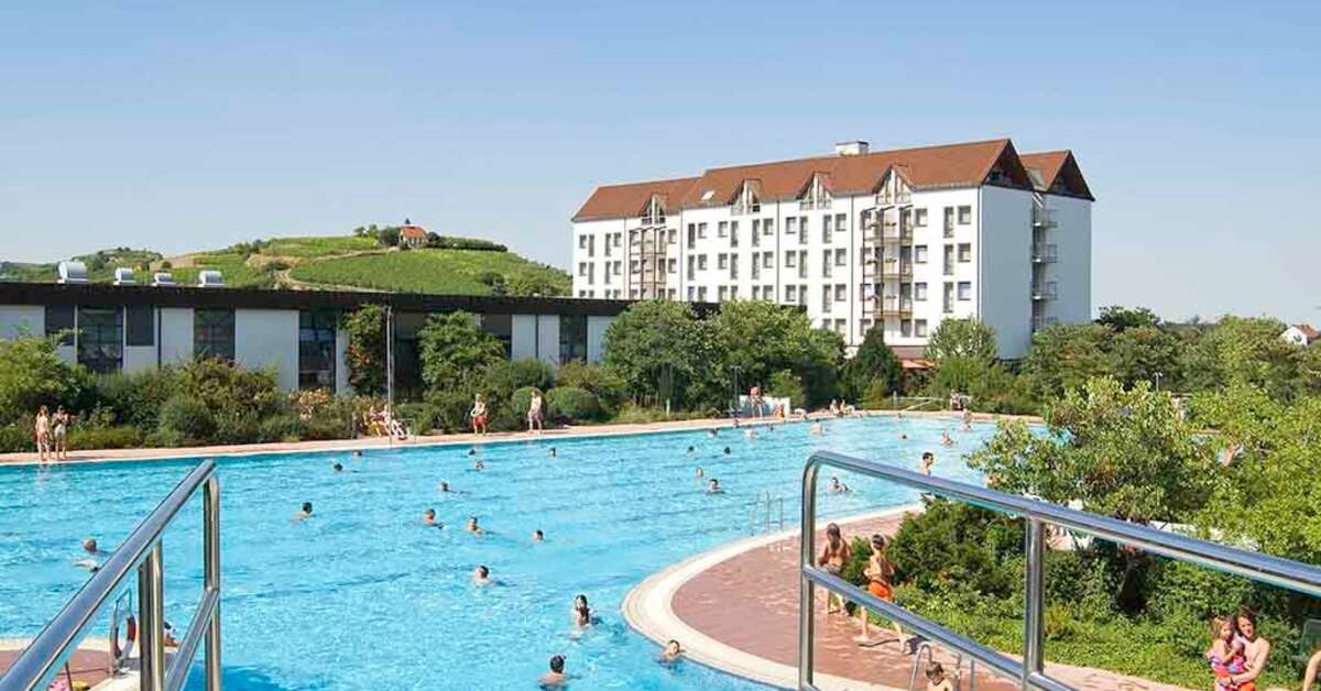 Een foto van het zwembad bij Mercure Bad Durkheim an den Salinen