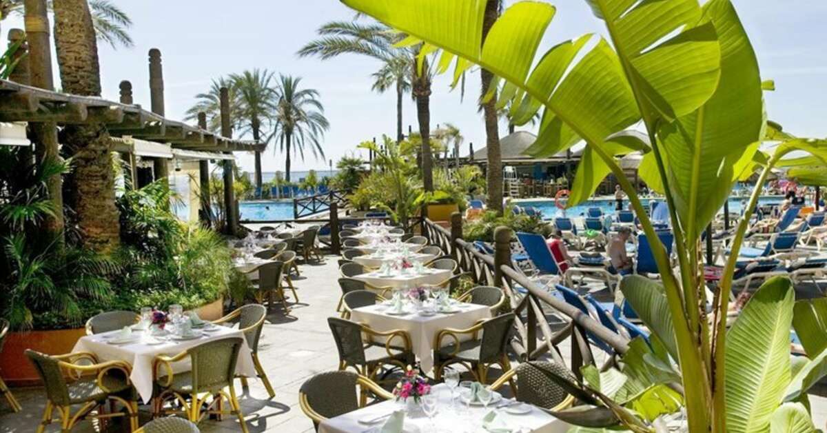 Een foto van het zwembad bij Sunset Beach Club