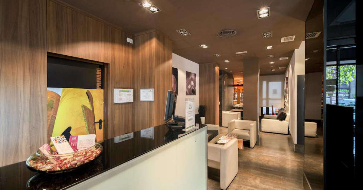 Een foto van het interieur van Petit Palace Tres Cruces Hotel