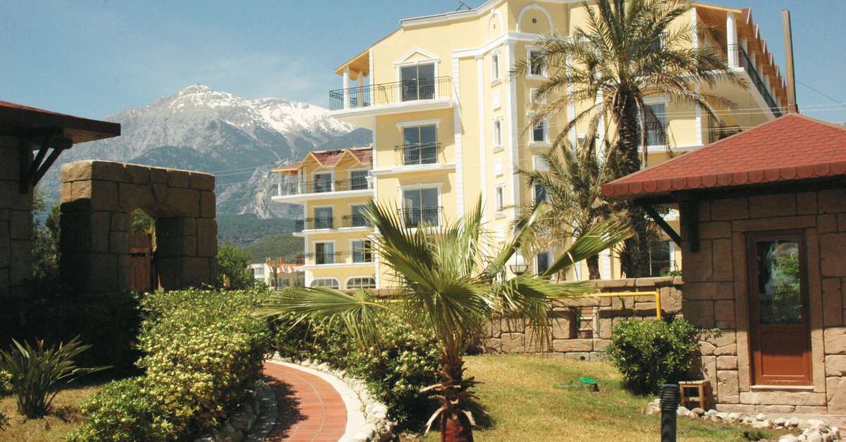 Een foto van de buitenkant van L'Oceanica Beach Resort