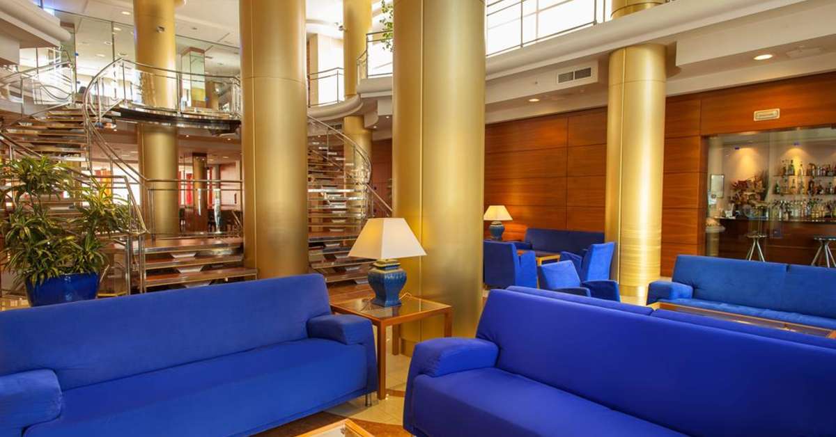 Een foto van het interieur van RH Victoria