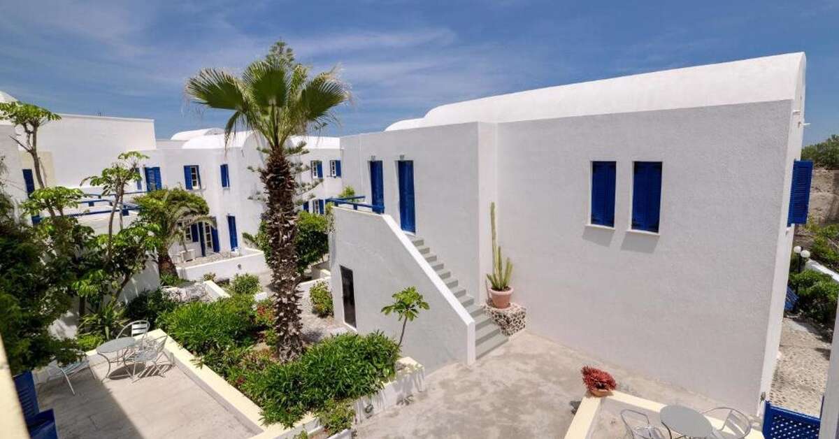 Een foto van de buitenkant van Scorpios Beach Hotel
