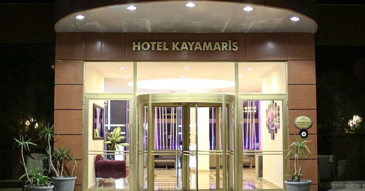 Een foto van de buitenkant van Hotel Kaya Maris