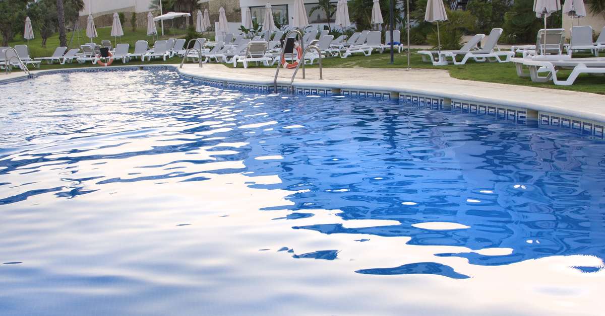 Een foto van het zwembad bij Alegria Palacio Mojacar Spa