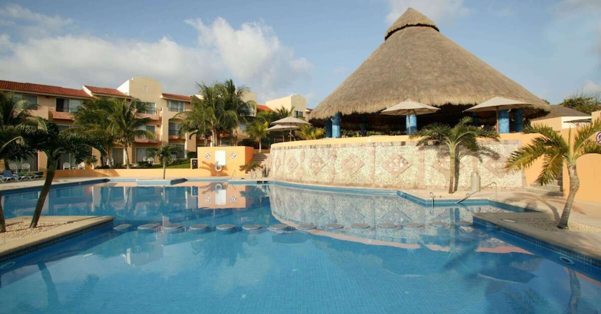Een foto van het zwembad bij Viva Wyndham Azteca