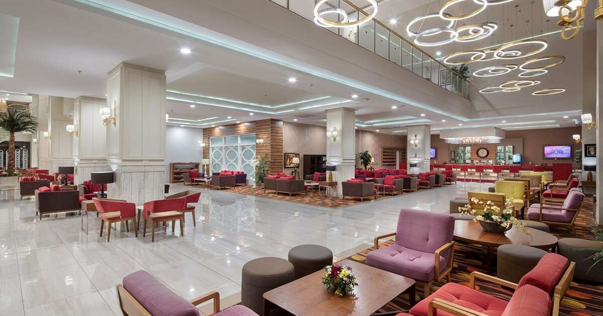 Een foto van het interieur van Royal Garden Beach Hotel