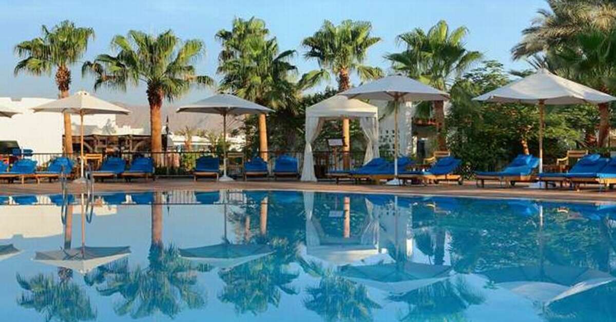 Een foto van het zwembad bij Jaz Fayrouz Resort