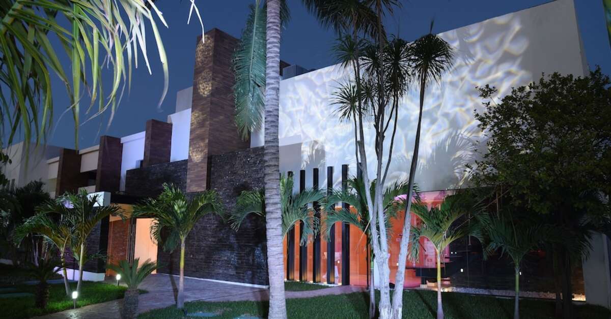 Een foto van de buitenkant van Cancun Bay Resort