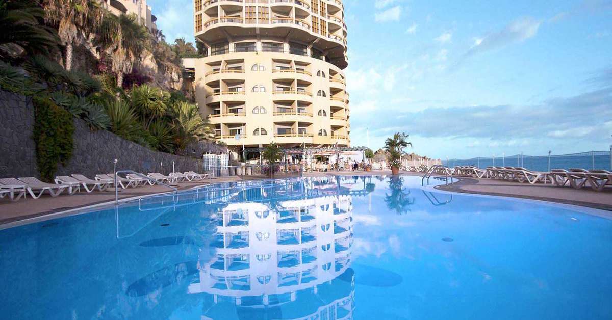 Een foto van het zwembad bij Pestana Vila Lido Madeira