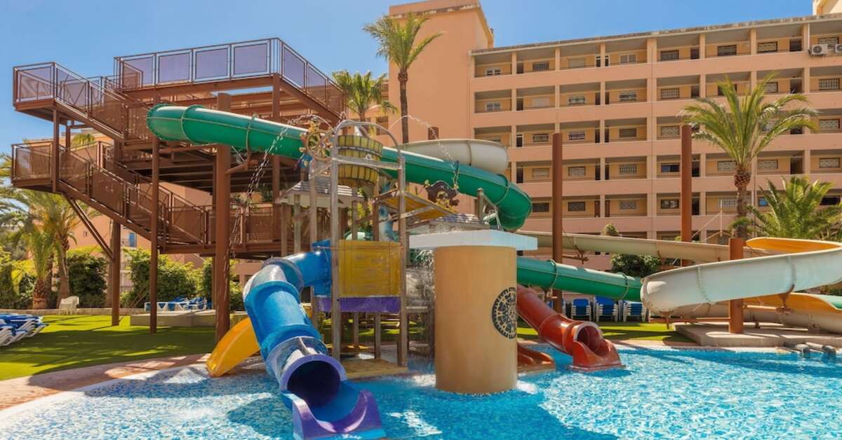 Een foto van het zwembad bij Magic Tropical Splash Aparthotel