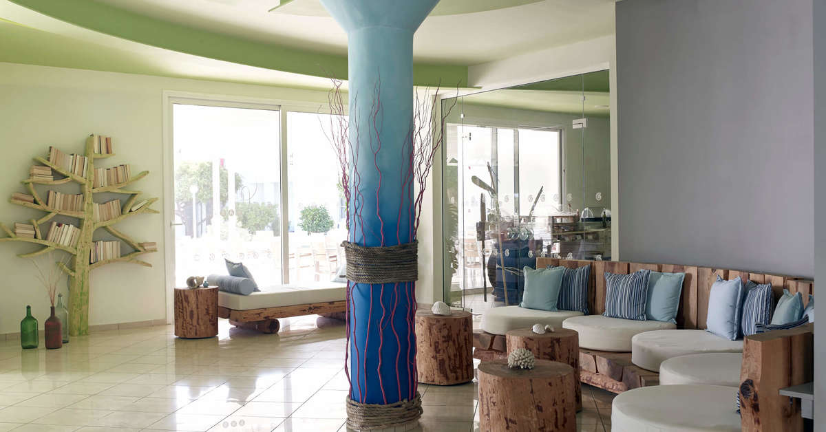 Een foto van het interieur van Fito Aqua Bleu Resort