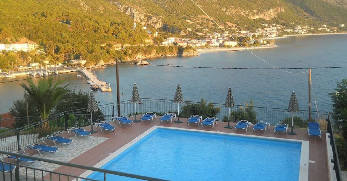 Een foto van het zwembad bij Hotel Oceanis