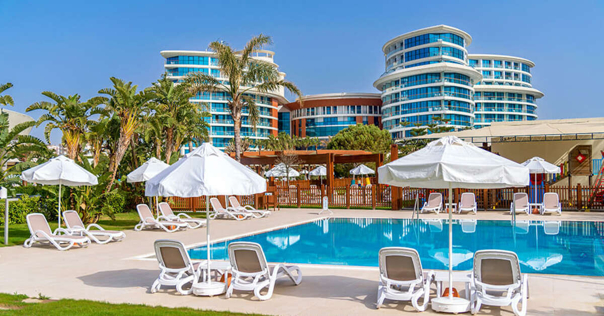 Een foto van het zwembad bij Hotel Baia Lara