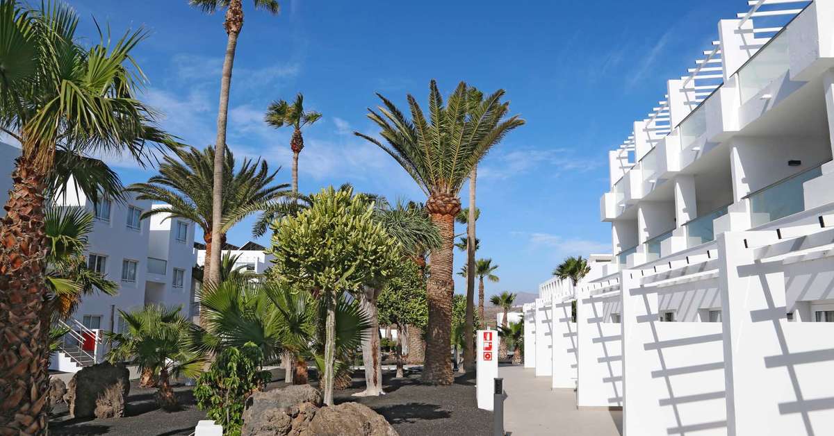 Een foto van de buitenkant van Sentido Aequora Lanzarote Suites