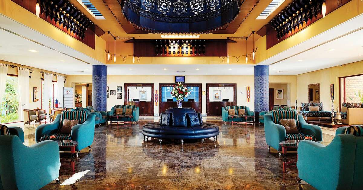 Een foto van het interieur van Le Meridien N’Fis