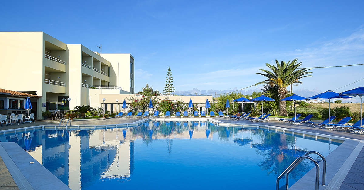 Een foto van het zwembad bij Eleftheria Hotel