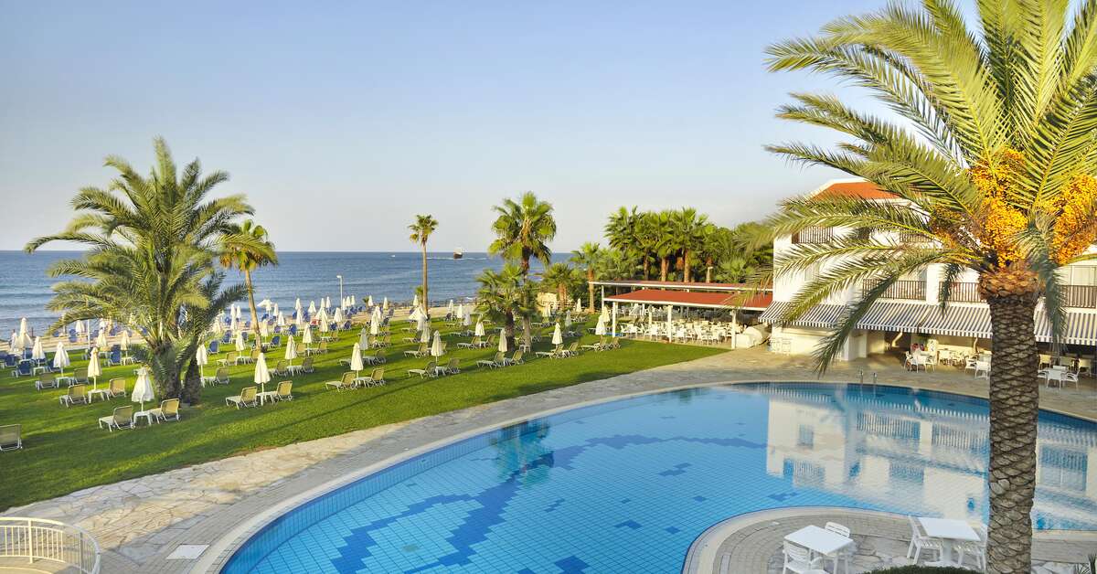 Een foto van het zwembad bij Akti Beach Village Resort