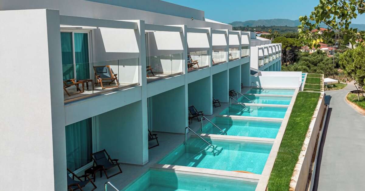 Ein Foto vom Pool im Mirage Bleu Hotel