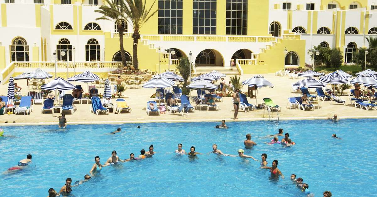 Een foto van het zwembad bij Hotel Djerba Castille