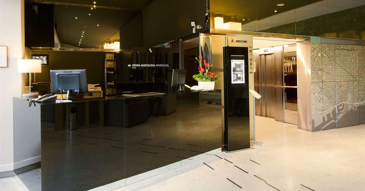 Een foto van het interieur van Aparthotel Atenea Barcelona