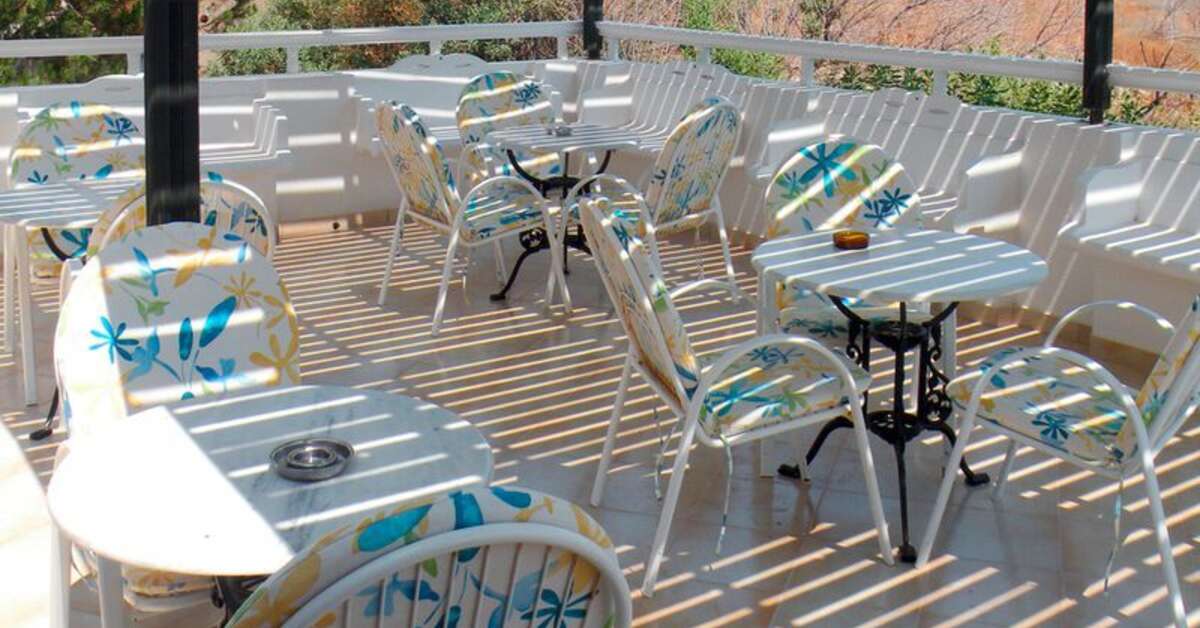 Ein Foto von der Terrasse im Hotel Armonia