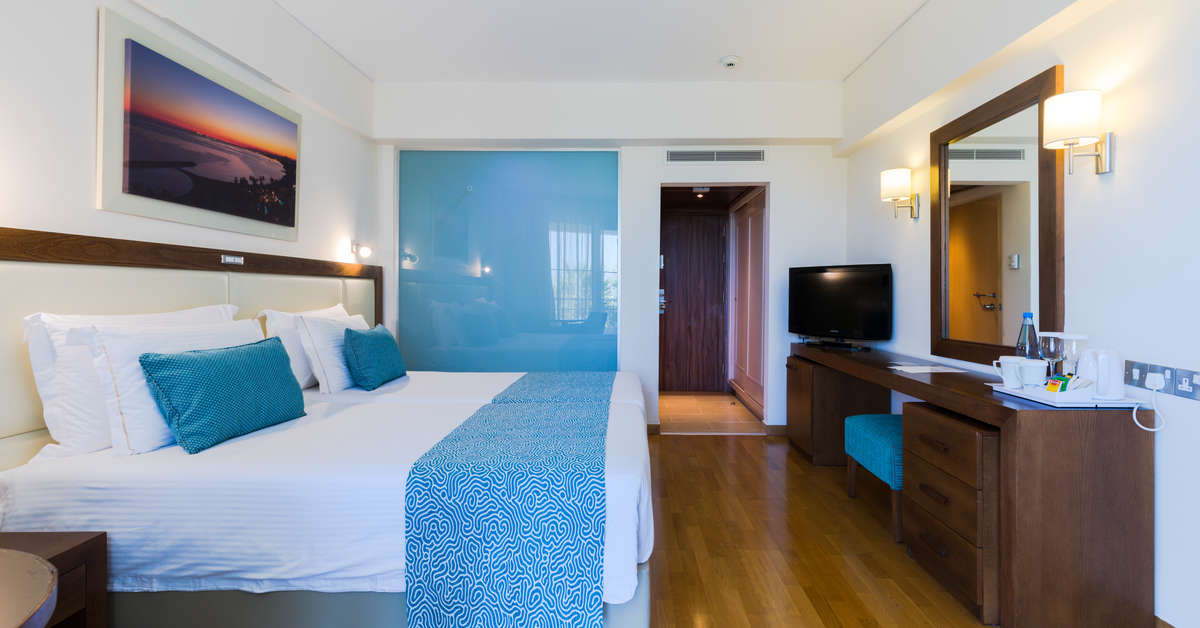 Een foto van The Golden Bay Beach Hotel