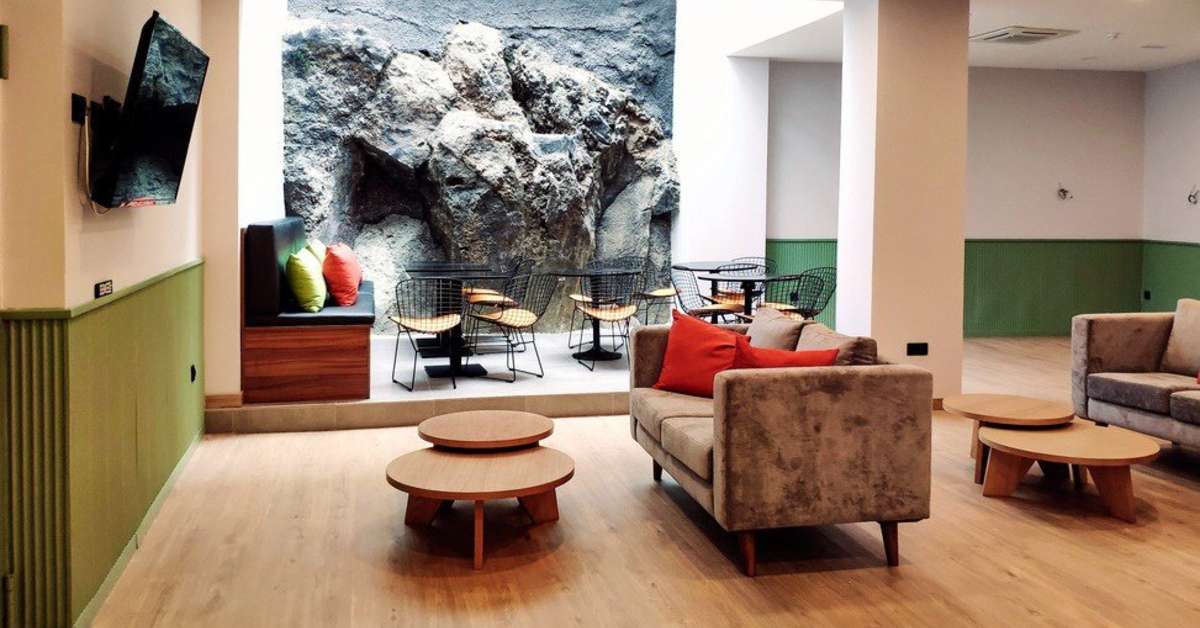 Een foto van het interieur van Dwo Nopal by Checkin